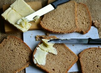 Czym smarować Lick mate?