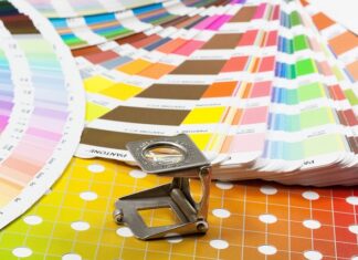 W jakich kolorach zabawki dla kota?